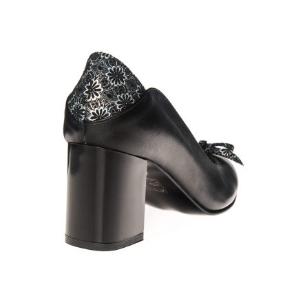 Pantofi dama din piele naturala - Negru Box cu flori - R10 NBF