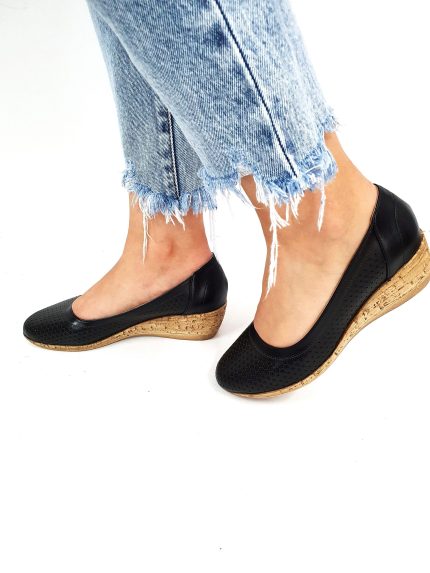 Pantofi dama perforati din piele naturala - Negru - T2 N