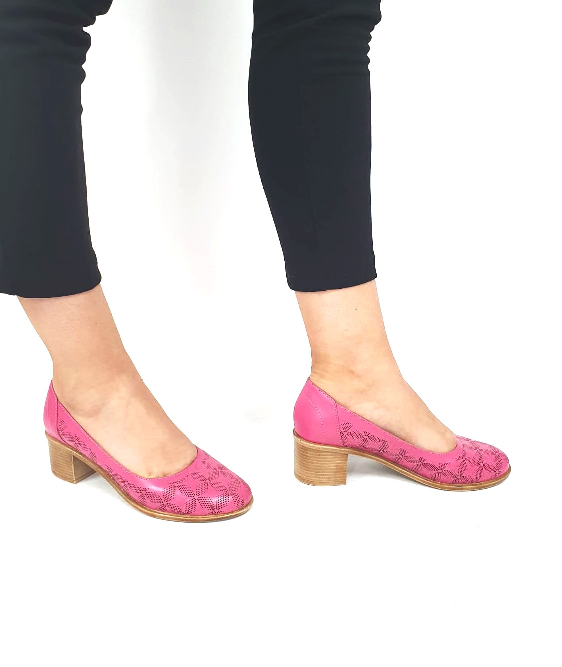 Pantofi dama perforati din piele naturala - Roz - T13 RZ Pantofi dama perforati din piele naturala - Roz - T13 RZ