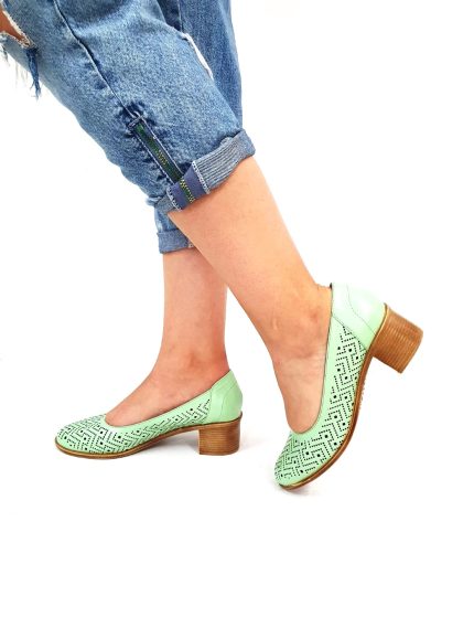 Pantofi dama perforati din piele naturala - Vernil - T14 VN