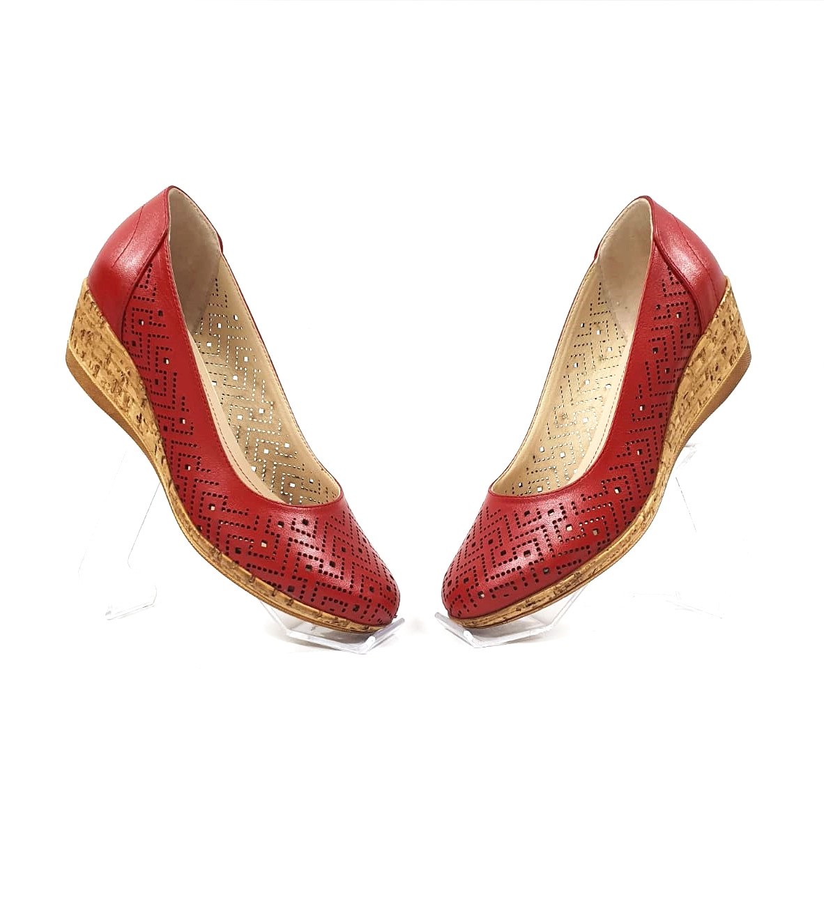 Pantofi dama perforati din piele naturala - Rosu - T14 R Pantofi dama perforati din piele naturala - Rosu - T14 R