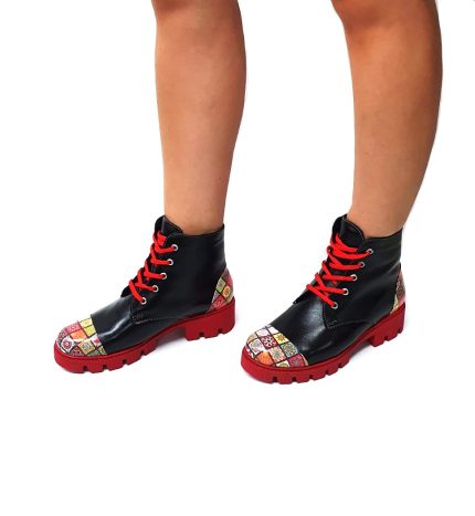 Bocanci dama din piele naturala - Negru cu patratele 3D- BC26 NP3D